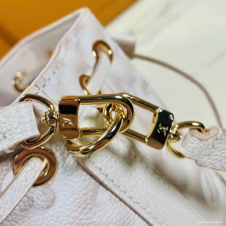 Fashionrep Bag 2207DJ0016 LV 0820
